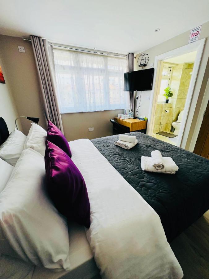 Indigo Suites Enfield Exteriör bild
