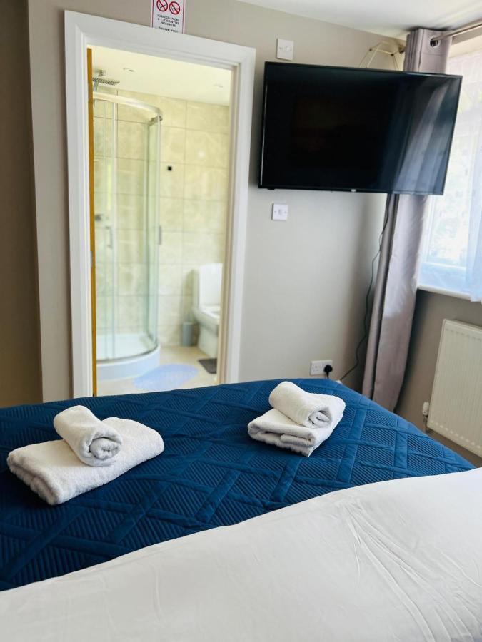 Indigo Suites Enfield Exteriör bild