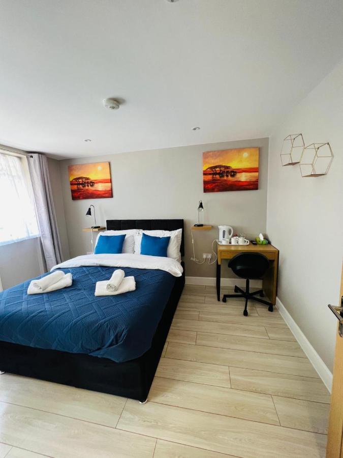 Indigo Suites Enfield Exteriör bild